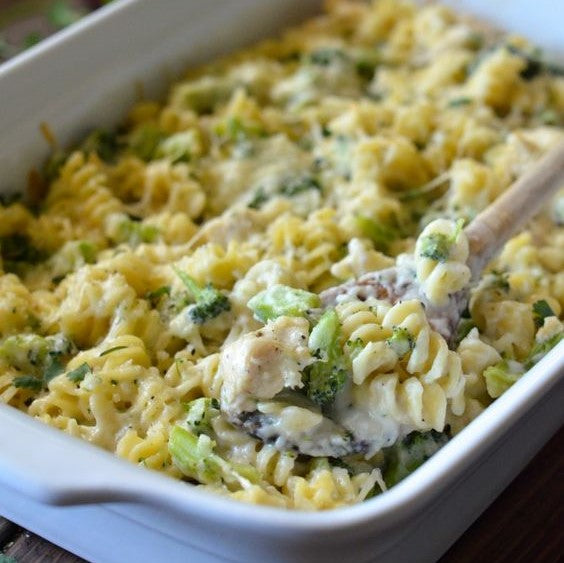 Chicken Broccoli Alfredo Casserole (Freezer Meal) (May 23rd/25th pickup)